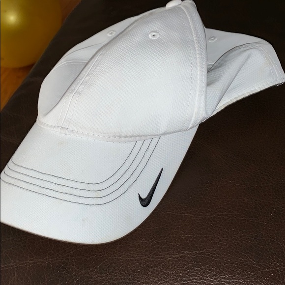Nike Accessories - Nike golf hat Nike Accessories - Nike golf hat